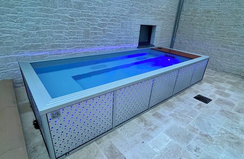 Leglantiers House | Renovated barn loft for 15 people with reception room for 80 people and large SPA