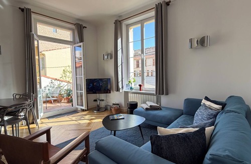 Antibes Old Town Apartment | RENOVATED charming 2 Bed & 2 Bath Apt. in old Antibes with outdoor terrace