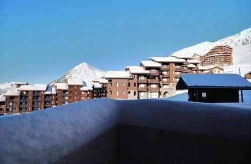 Belle Plagne Apartment | Renovated studio cabin, 4 pers, ski-in/ski-out, Belle Plagne