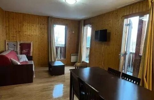 Saint-Jean-d'Arves Apartment | Residence Les Ecourts - Apartment for 6 people