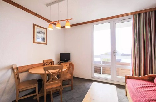 Eclose-Ouest Apartment | Residence Les Horizons d'Huez - maeva Home - 2 room apartment for 5 people Comfort