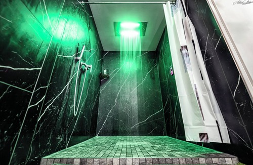 Vieux House | Romantic house with jacuzzi, SO'LOVELY sensory shower 10 minutes from Caen.