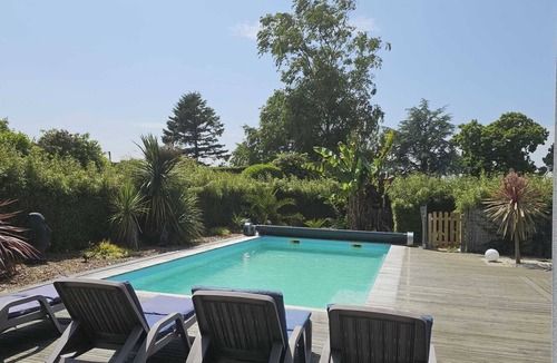 Locquirec House | Single-story villa, heated pool, 4 bedrooms, large sunny terrace