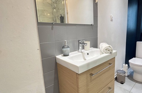Strasbourg Apartment | Soh Rent Appartement 3 proche gare et Centre de Strasbourg TV Wifi - Balcon