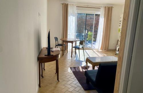 Solesmes Apartment | Solesmes, 3 personnes, terrasse, plain-pied