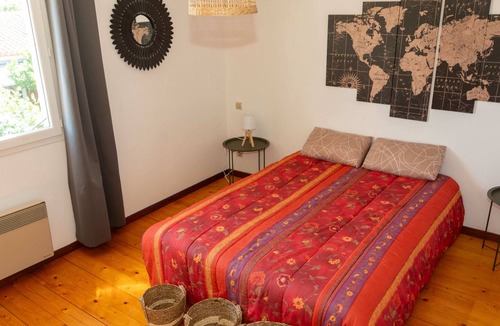 Saint-Esteve House | Spacious house with garden