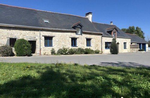 Martigne-Ferchaud House | Stone Cottage with Private Heated Pool in the Guéra Valley