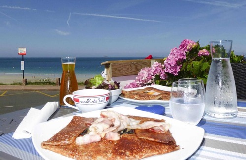 Etables-sur-Mer House | Stone House by Les Godelins Beach, Goëlo Coast