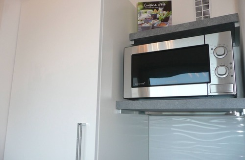 Port Apartment | Studio 3*, SEA VIEW and facing the dragon, 150m from the BEACH, near the 2 caps site