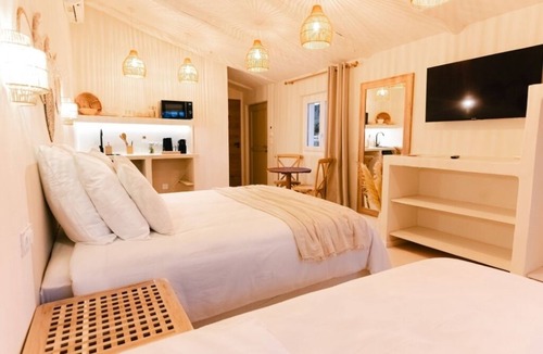 Biot Hotel | Studio ALOHA