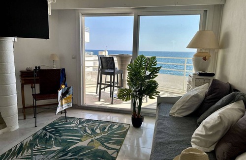Le Trayas Apartment | Studio panoramic view, AC, pool - 4 guests