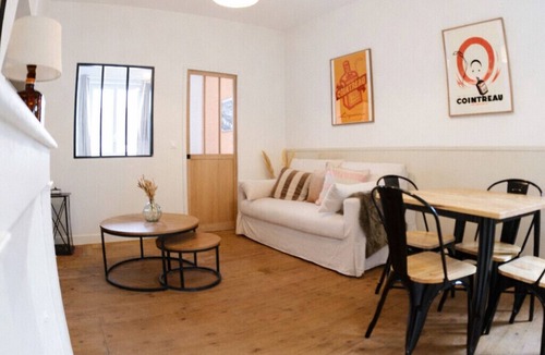 Downtown Angers Apartment | Superb apartment in the heart of the city center – 2/4 guests