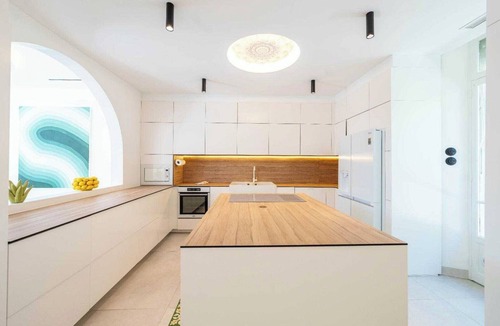 Prado - Republique Apartment | Superb villa with swimming pool & wellness area