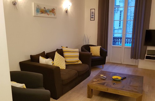 Nice City Centre Apartment | Superbly Appointed 2nd floor Apartment in the Heart of the Carre D'Or