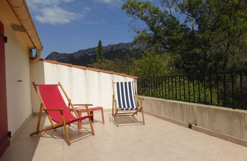 Tautavel House | Tautavel: Large house in village between sea/mountain with gardens/terraces