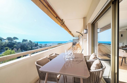 Le Cannet Apartment | Terrasse vue Baie de Cannes - Welkeys