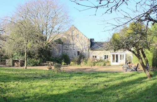Flottemanville House | The Gîte des Pommiers—treat your family to a peaceful getaway in the countryside!