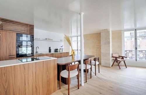 Les Halles Apartment | THOUGHTFULLY DESIGNED WITH CONTEMPORARY ELEGANCE NEXT TO LOUVRE -RUE SAINT DENIS