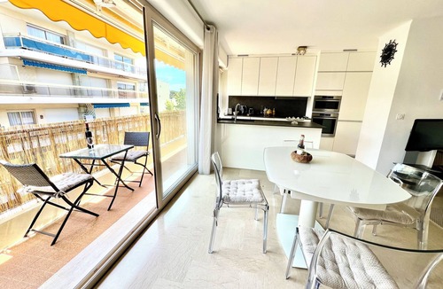 Antibes Old Town Apartment | Very nice apartment in carré d'or - 3* - City center and beaches