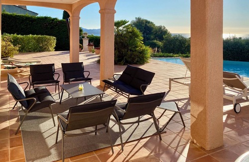 Saint-Aygulf Villa | Villa au sud de la France à Saint Aygulf/83 var). Vue panoramique mer. Piscine