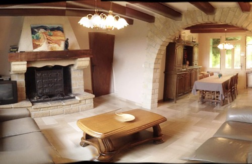 Villedieu Villa | Villa 'Authentic with Swimming Pool' with Private Pool, Private Terrace and Wi-Fi