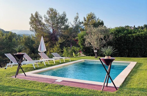 La Gaude Villa | Villa Dans Écrin de Verdure Avec Piscine et Terrain de Boules