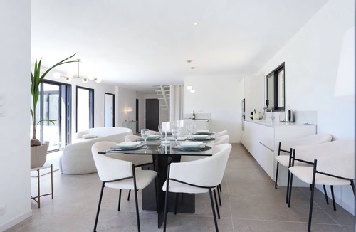La Foret-Fouesnant Villa | "Villa Karn veilh" indoor swimming pool, close to the sea and golf course