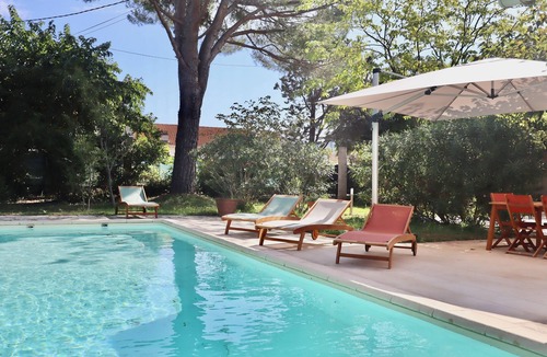 La Crau Villa | Villa Pin Parasol ideal for your holidays with swimming pool for 10 people.