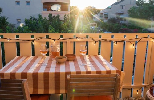Les Sablettes Apartment | Votre séjour reposant proche plage, climatisation, piscine et parking privé - arrivée autonome - lit queen size