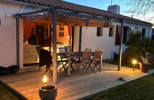 Olonne-sur-Mer House | Warm, family home opening onto garden near sea, forest and marshes