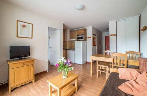 Les Bottieres Apartment | Wifi, swimming pool, terrace, balcony, parking, tv, ski locker, 32-43m², Les Bottières