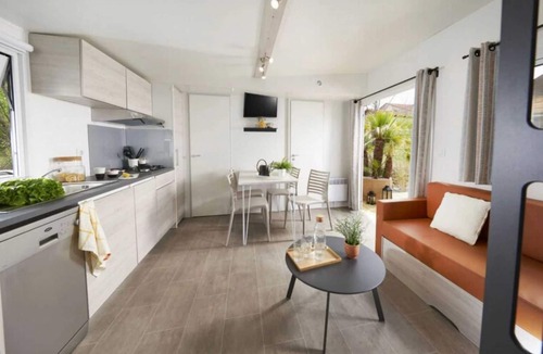 Tharon-Plage House | ZEcamping espace aquatique pet friendly club enfant mobil-home TV 34m2