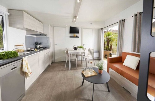 Tharon-Plage House | ZEcamping parc aquatique club enfant mobil-home TV 34m2 6 pers