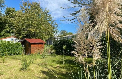 Angicourt House | ZEcamping 2 étoiles animaux acceptés locatif TV clim 45m2 6 pers