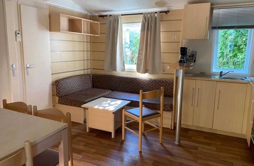 Angicourt House | ZEcamping 2* animaux acceptés locatif TV clim 45m2 6 pers