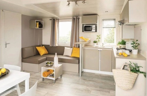 Avrille House | ZEcamping 3* piscine couverte locatif TV LV 31m2