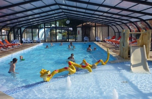 Challans House | ZEcamping 4* familial espace aquatique dog friendly locatif TV BBQ