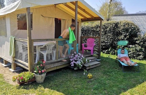 Challans House | ZEcamping 4* familial pet friendly restaurant et espace aquatique