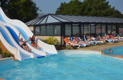 Saint-Lunaire House | ZEcamping 4* piscine couverte locatif TV LV BBQ 38m2