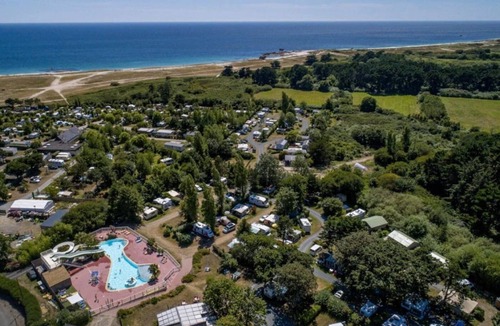 Plobannalec-Lesconil House | ZEcamping 3 étoiles 500m plage parc aquatique locatif TV BBQ 33m2