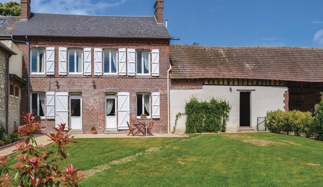 2 bedroom lovely home in Trie-Château