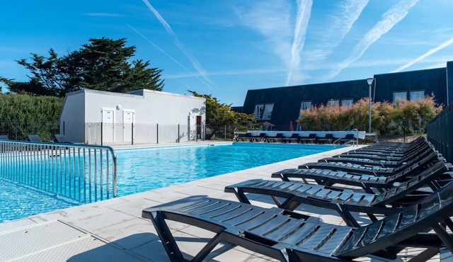 200m de la Plage | Terrasse Privée + Kitchenette