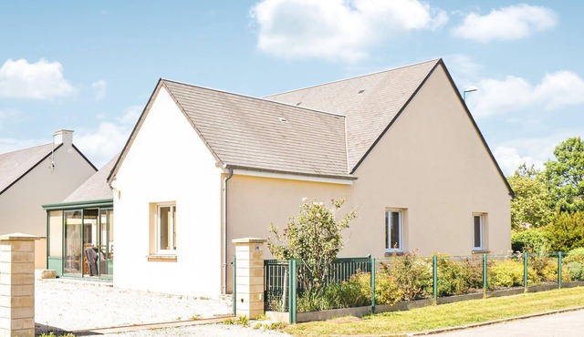 3 bedroom cozy home in sainte-mère-église