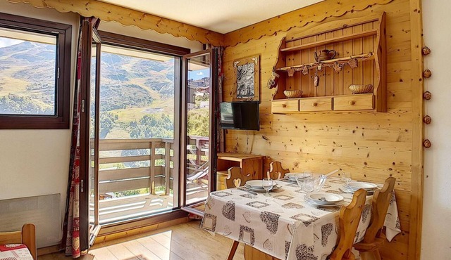 3rd floor, tv, ski locker, 25m², Les Menuires