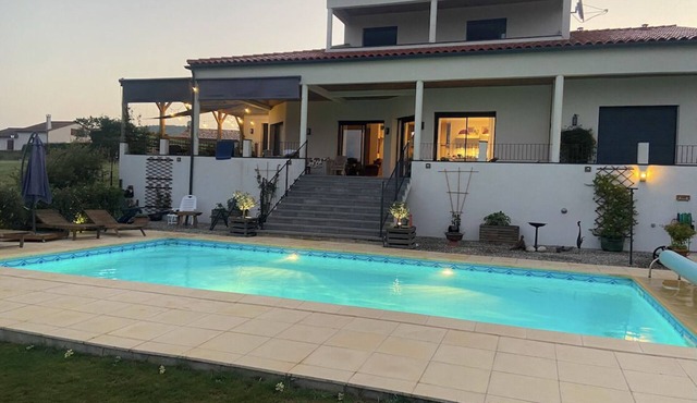 4-star villa with private pool, air-conditioned bedrooms, near Mirepoix