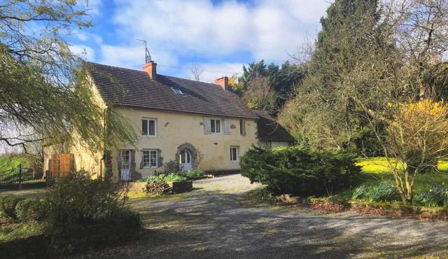 6Bed-Sleeps12-GroupRetreat-YogaStudio-PetFriendly