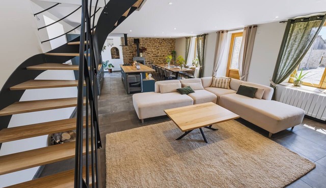 Anna Guesthouse ✦ La Bell'air ✦ Farmhouse ✦ 11 people