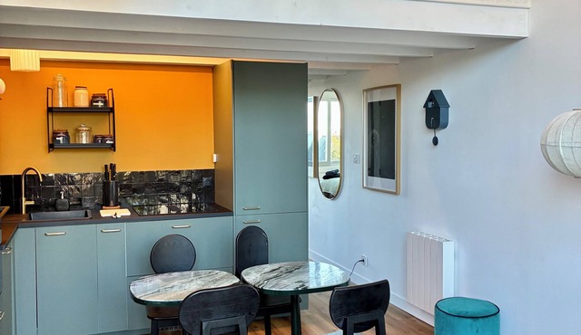 Apartment 2/4 pers. 3 *, terrace 25m2 - 50m beach and GR34. Dogs welcome