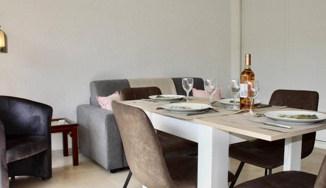 Appartement RDC à Villeneuve-Loubet - 2 Pièces, 45m², 4 Couchages, Plage à 100m - FR-1-252A-113