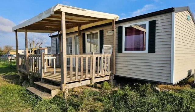 Aqua 4-room Mobile Home for 6 People, Air-Conditioned, Semi-Covered Terrace + TV